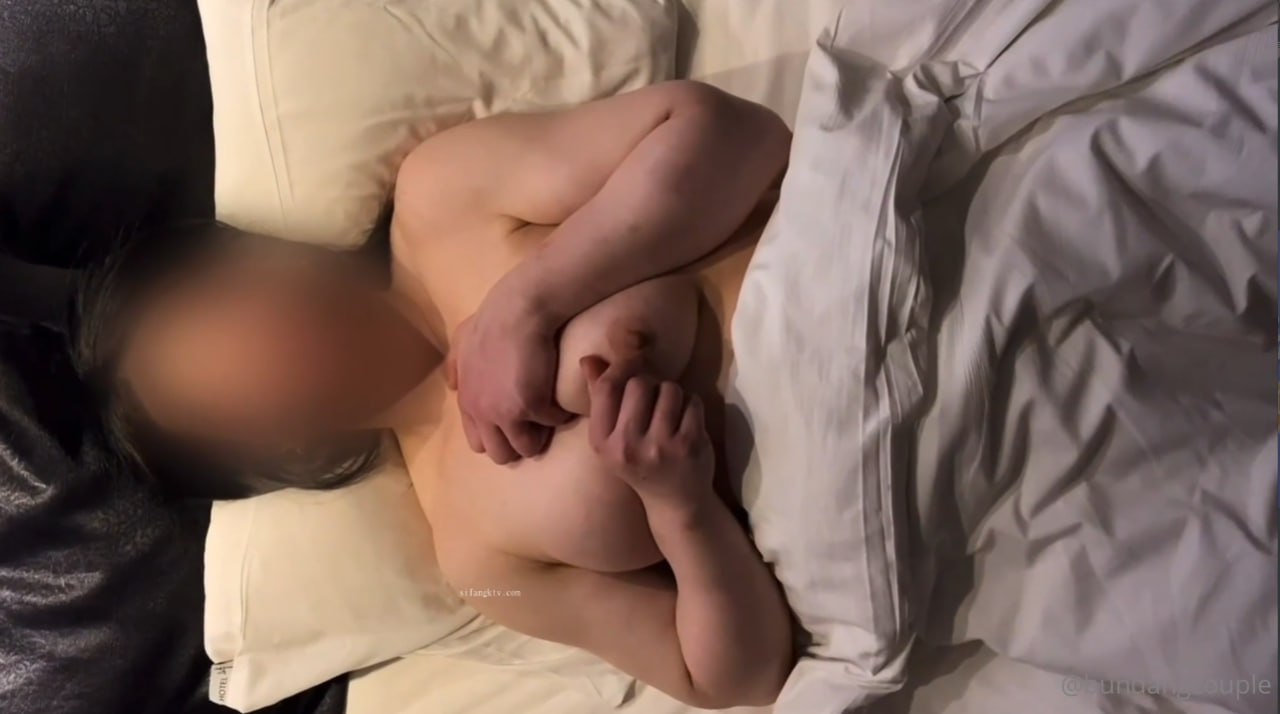 爆乳妻誘惑性欲澎湃的男子，夏日無止境汗濕交 田中寧寧